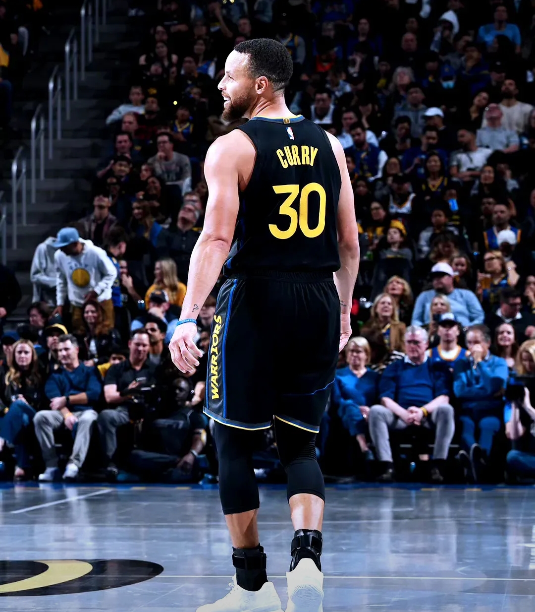 篮下也有二 篮下也有二